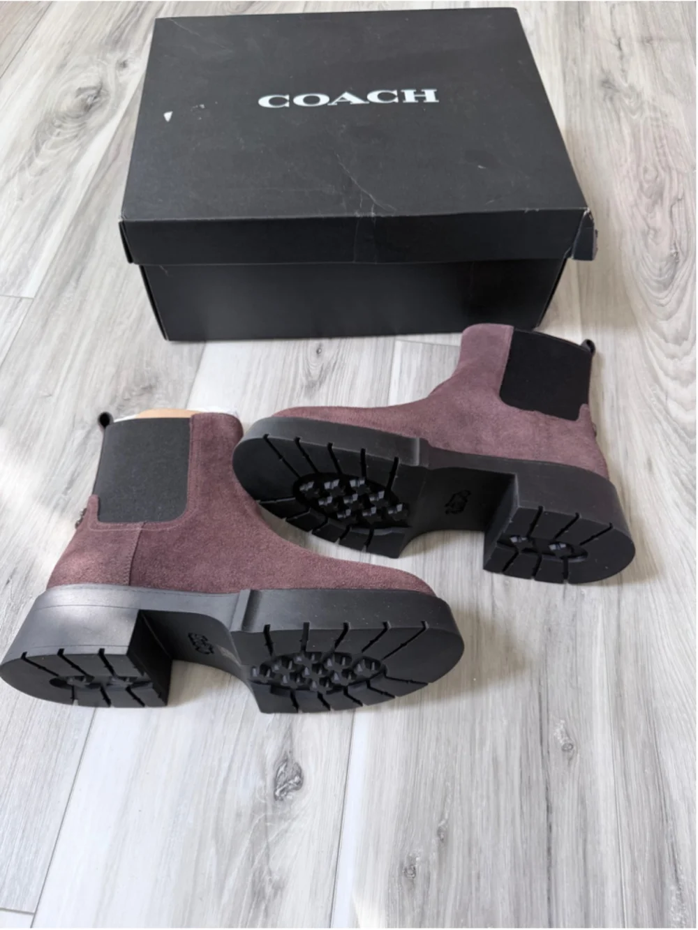 Coach leah platform